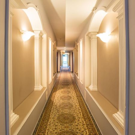 Royal Palace Hotel อัลมาตี ภายนอก รูปภาพ