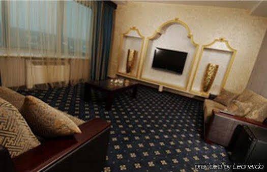 Royal Palace Hotel อัลมาตี ภายนอก รูปภาพ