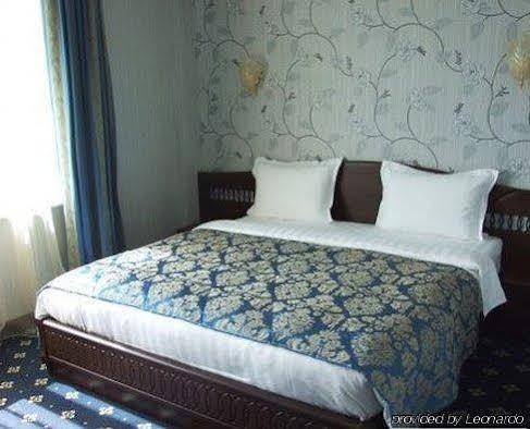 Royal Palace Hotel อัลมาตี ภายนอก รูปภาพ